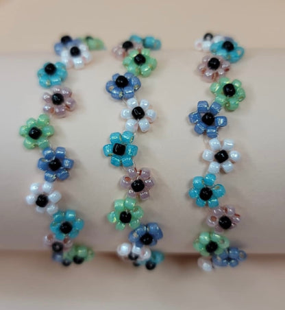 🌼 Colorful Floral Beaded Bracelet🌼